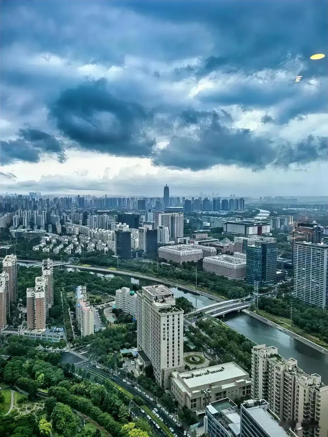 房价触底反弹在即！专家警告：观望者或将错过最后抄底良机！