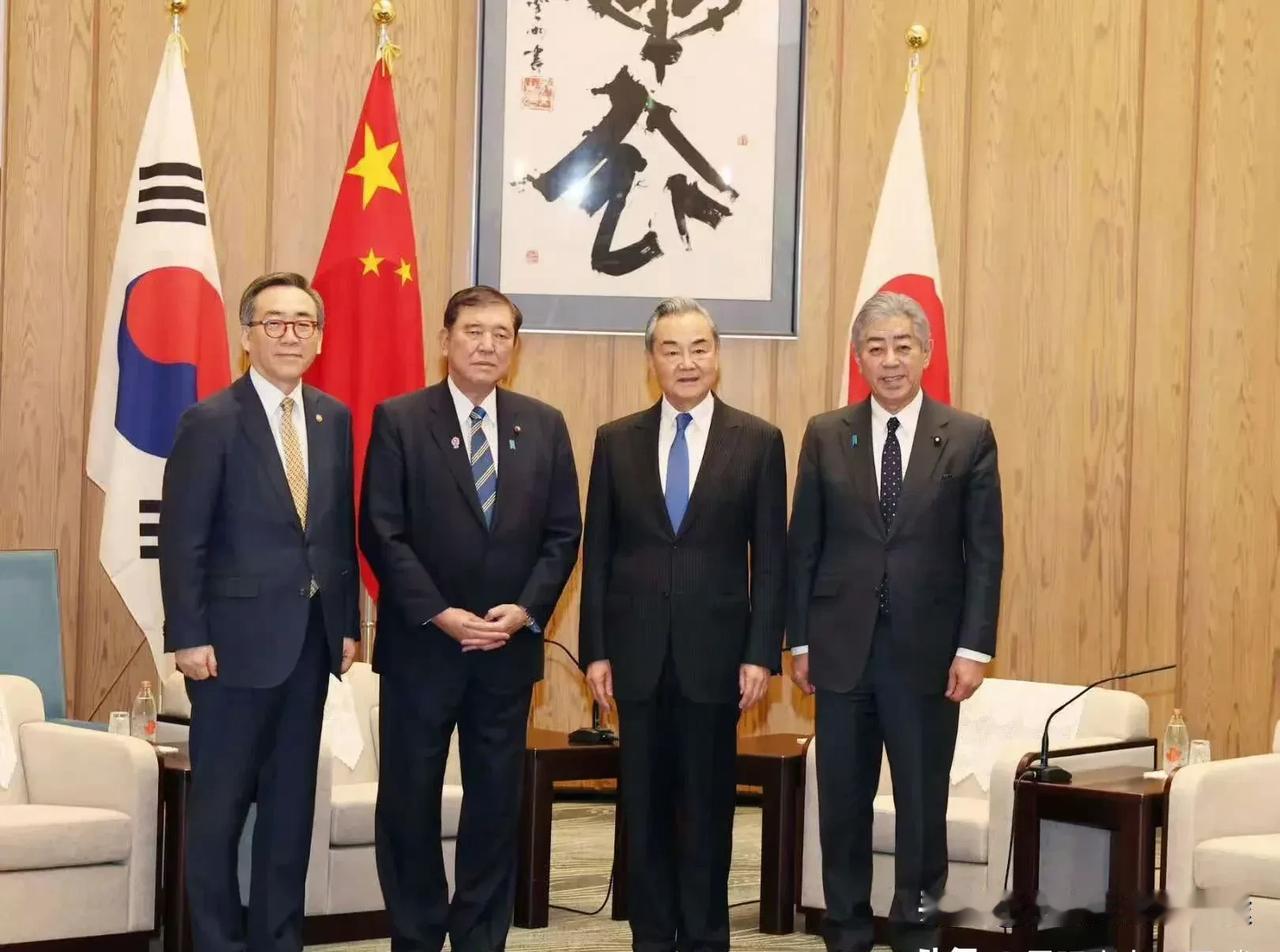韩国外长玩“双面外交”！嘴上喊合作，心里防中国？2025年8月3日，韩国外