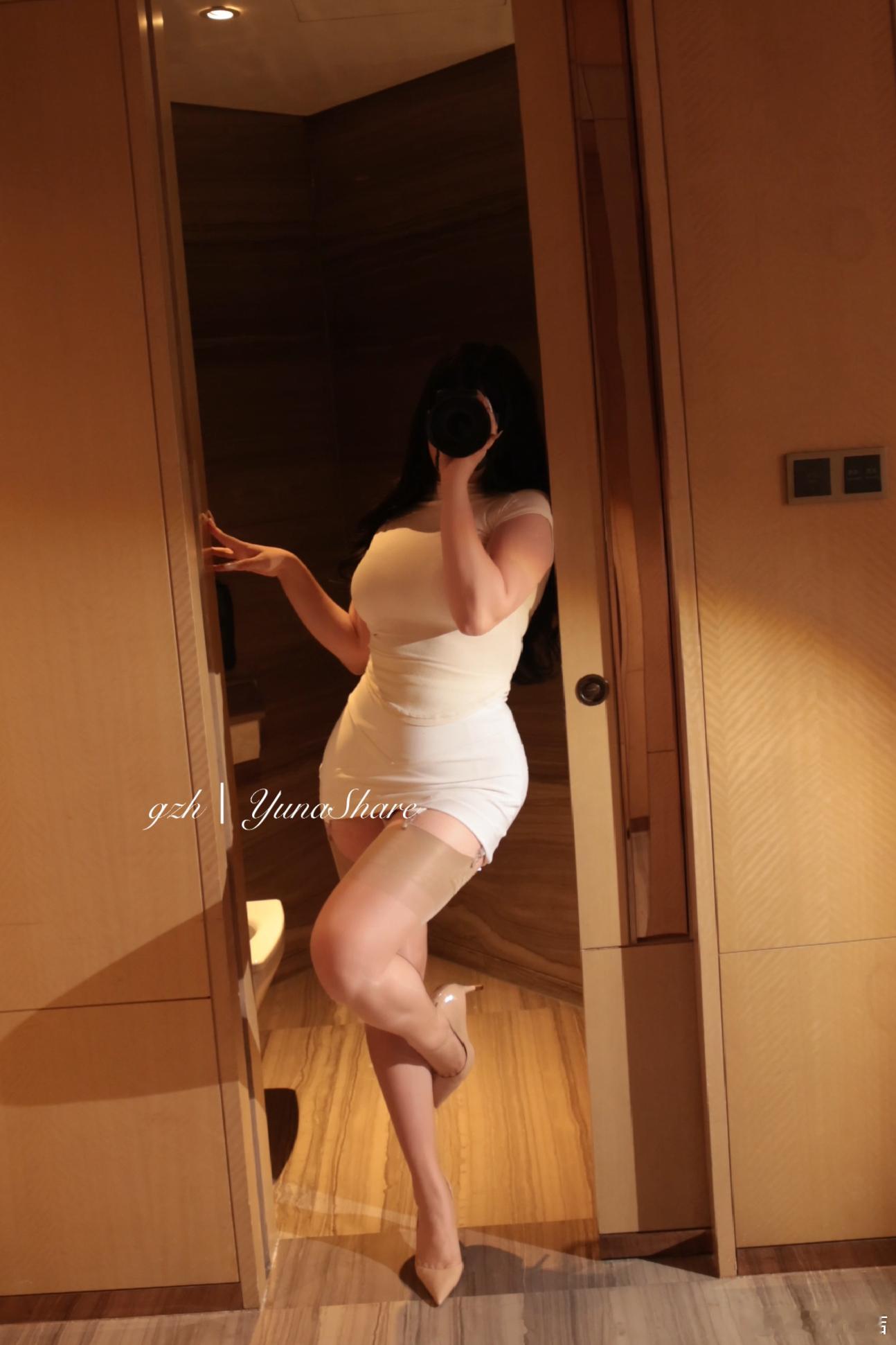 温柔的浅色​​​