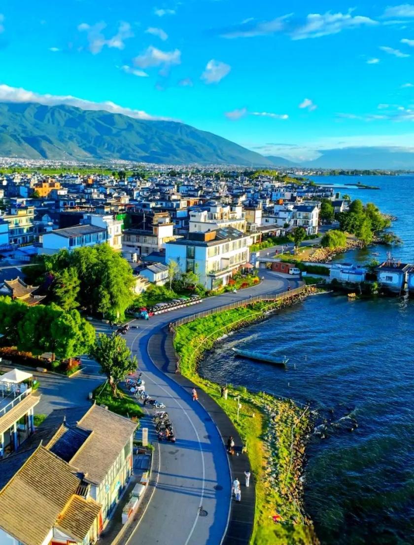 全国为啥只有云南，能夏天避暑、冬天避寒一把抓？不是运气，是老天爷把“三张牌”叠满
