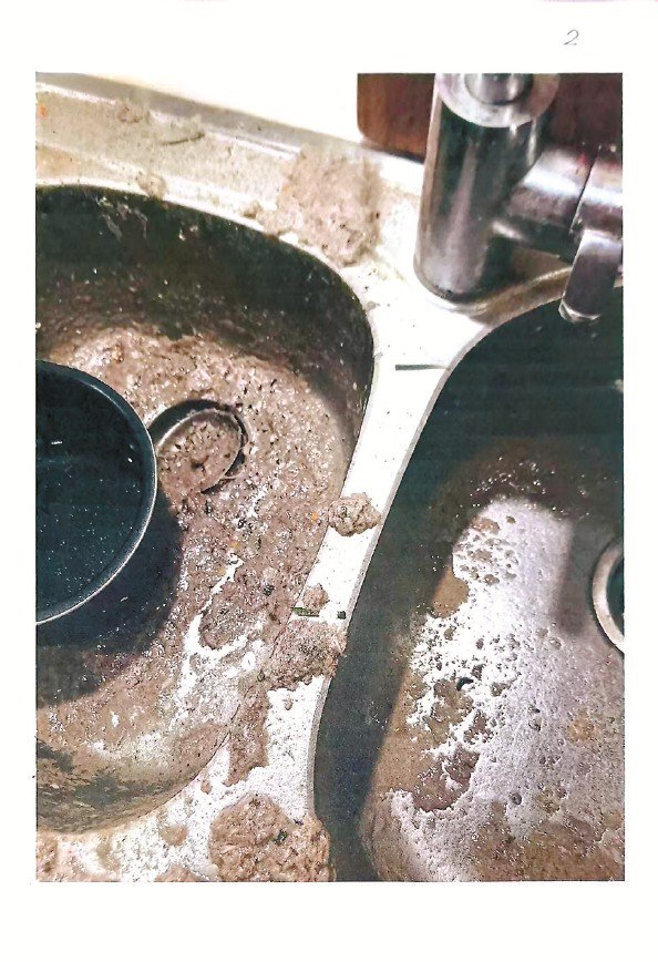“污水漫屋”业主损失惨重 开发商“金蝉脱壳”追责难