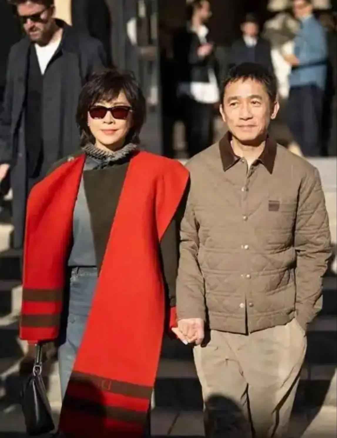 香港娱乐圈婚姻里的一对常青树，非刘嘉玲梁朝伟莫属。香港娱乐圈刘嘉玲梁朝