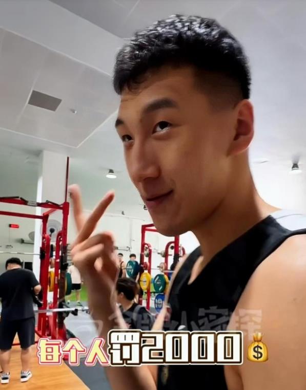 杜润旺近日接受媒体采访时透露了两个信息：1，最近在二沙岛集训的张明池被要求在一