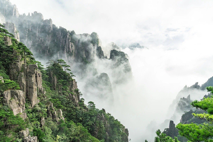 无比美丽的黄山，这样的景色真的天下一绝​​​