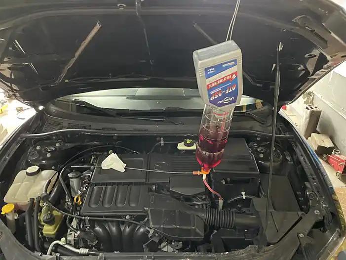 不少车主买车时看到变速箱标注“终身免维护”，就误以为变速箱油可以一直不更换，直到