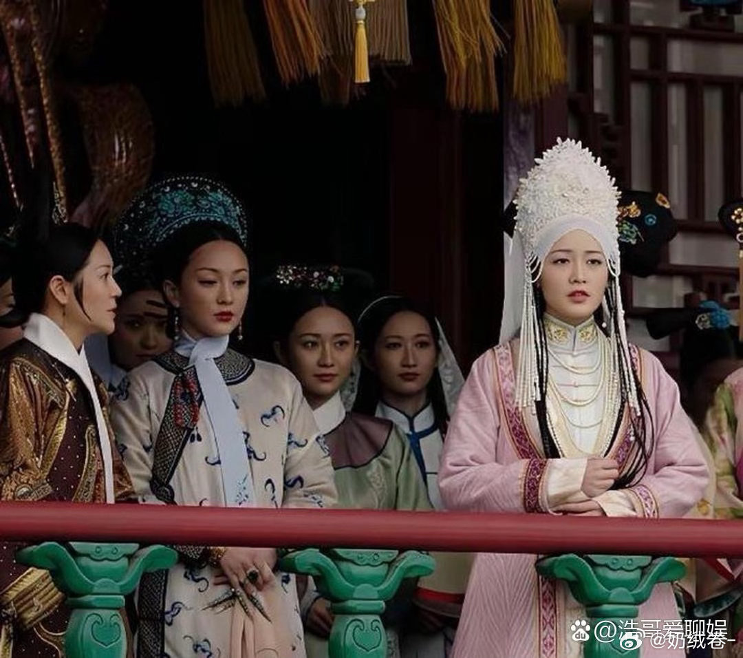 周迅这嫉妒的小眼神都快溢出屏幕了，虽然是演戏，但也太真实了…