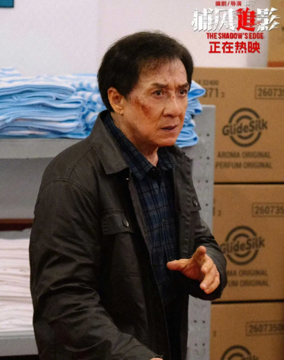 终于知道为什么成龙都那么老了，却还在拍戏不是为了挣钱，也不是闲不住，而