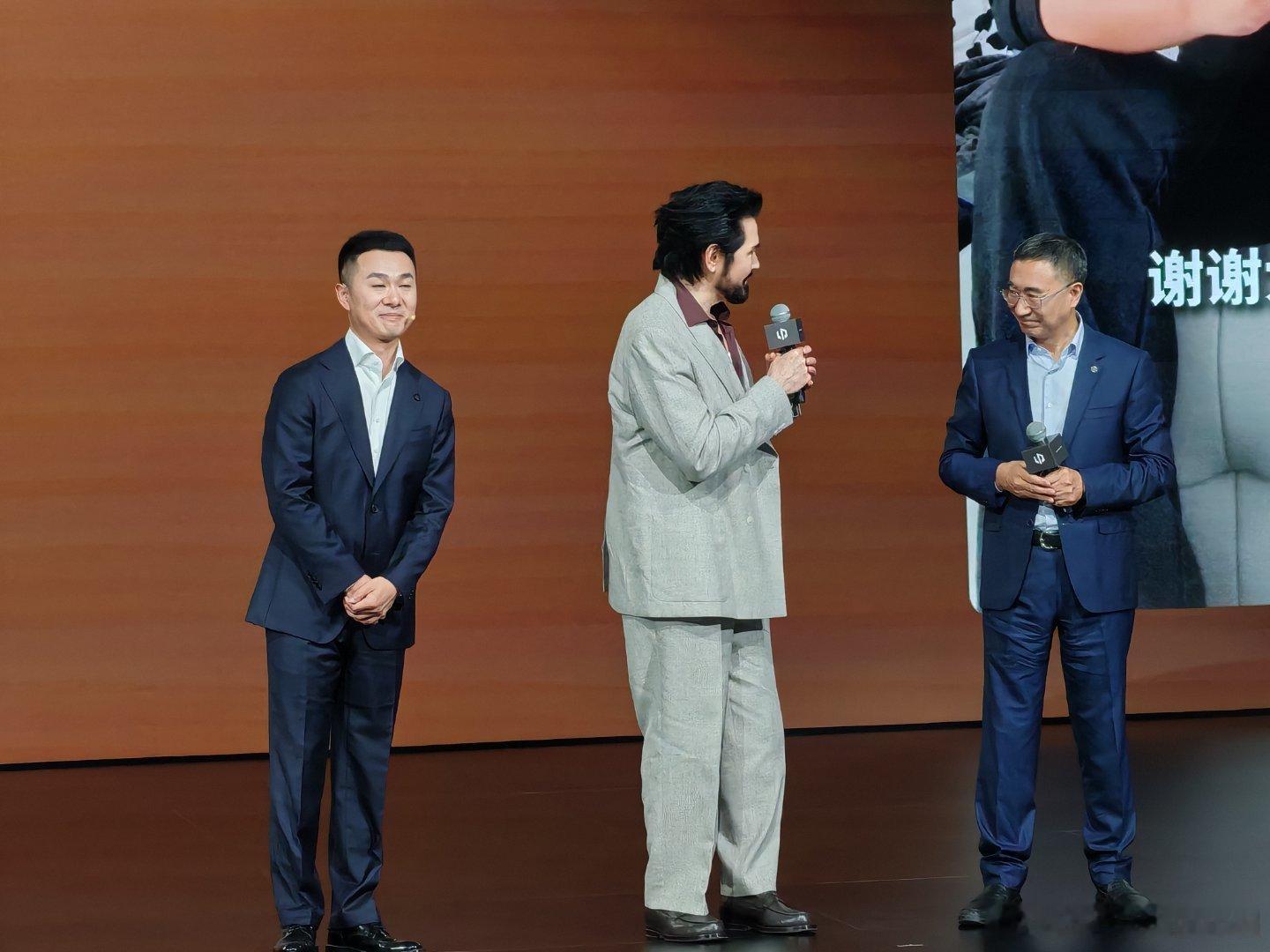 真旗舰，真豪华！零跑D19正式上市！官方指导价21.98-26.98万元即