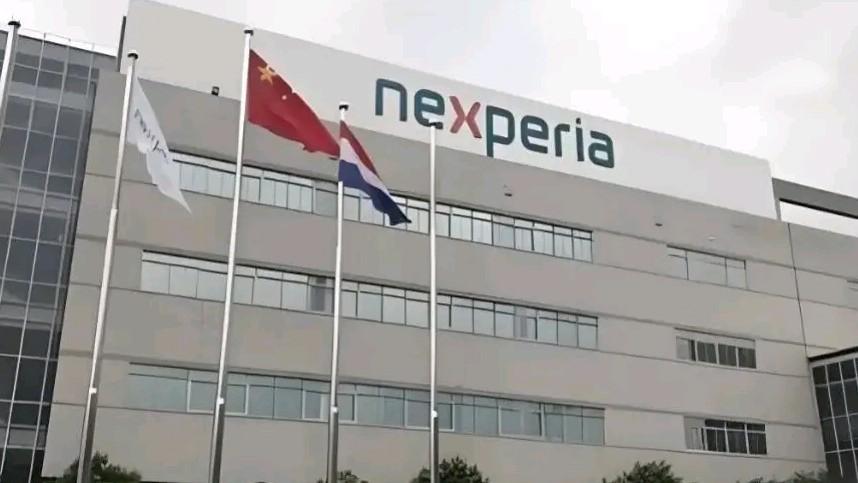 虽然闻泰科技还在持续争取荷兰安世半导体控制权，但至今荷兰方尚未回应，截至2025