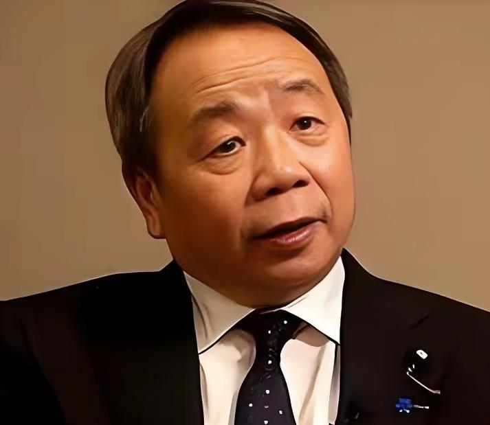 松山机场这一出，直接把人看乐了。谁能想到啊，一个运营了快80年的老机场，居