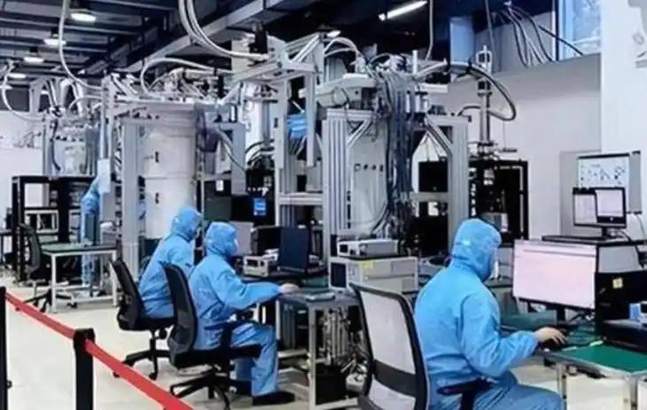 这一回中国可真要杀鸡给猴看了。中国实在忍无可忍，终于要杀鸡给猴看了，谁是这只鸡？