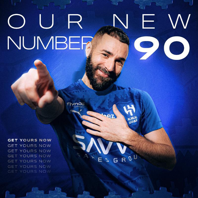 📌2月3日官方官宣：38岁本泽马自由身加盟利雅得新月，签约一年半（至2027