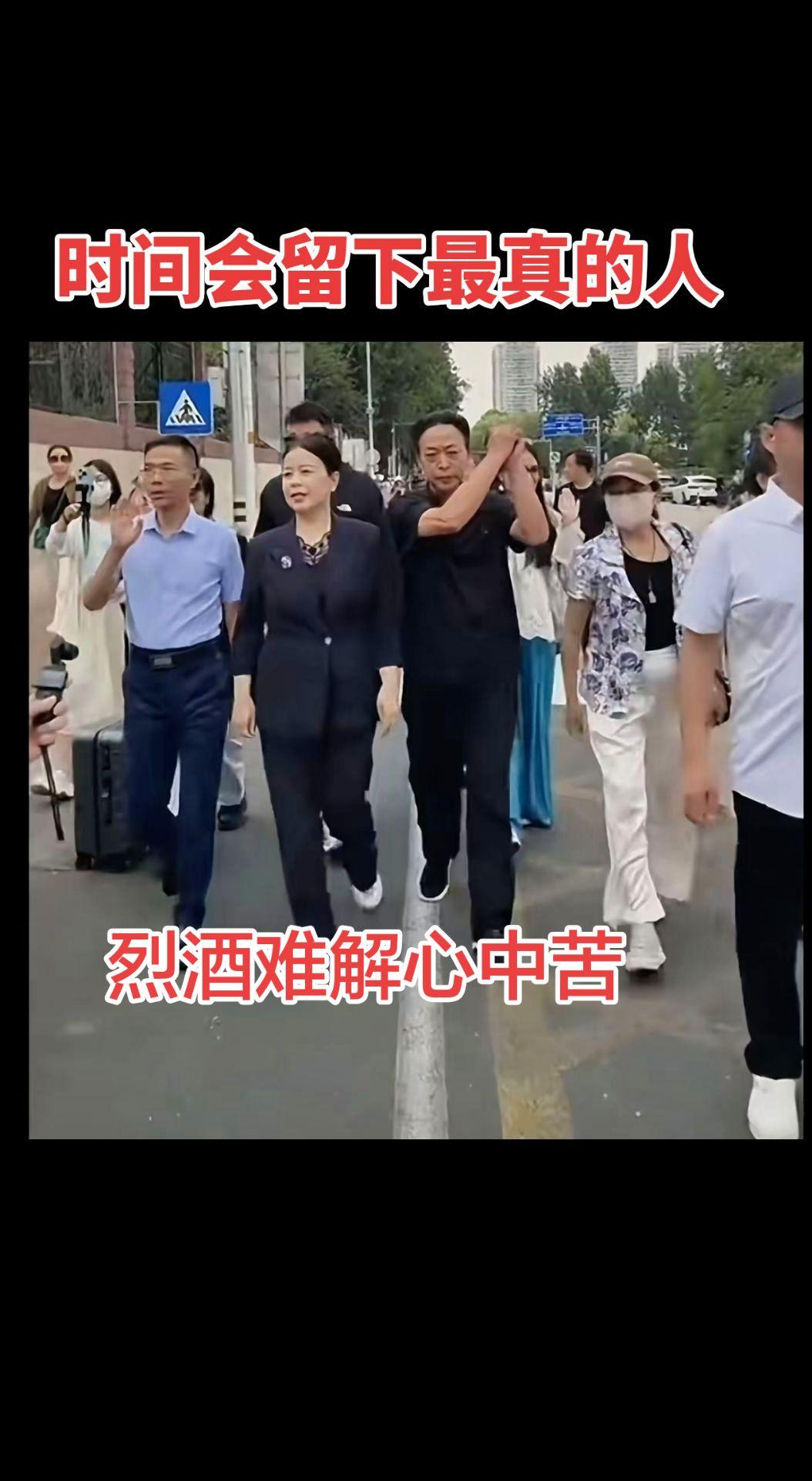 姐姐们家人们早上大姐直播，来个黑粉，我就想问问那个黑粉，你良心不会痛吗？今天