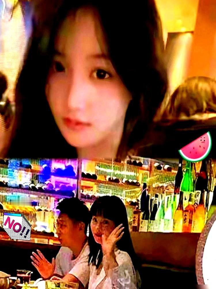 前夫还在为八位数抚养费被限高，被软封杀563天的张嘉倪，已经杀回C位了。去年