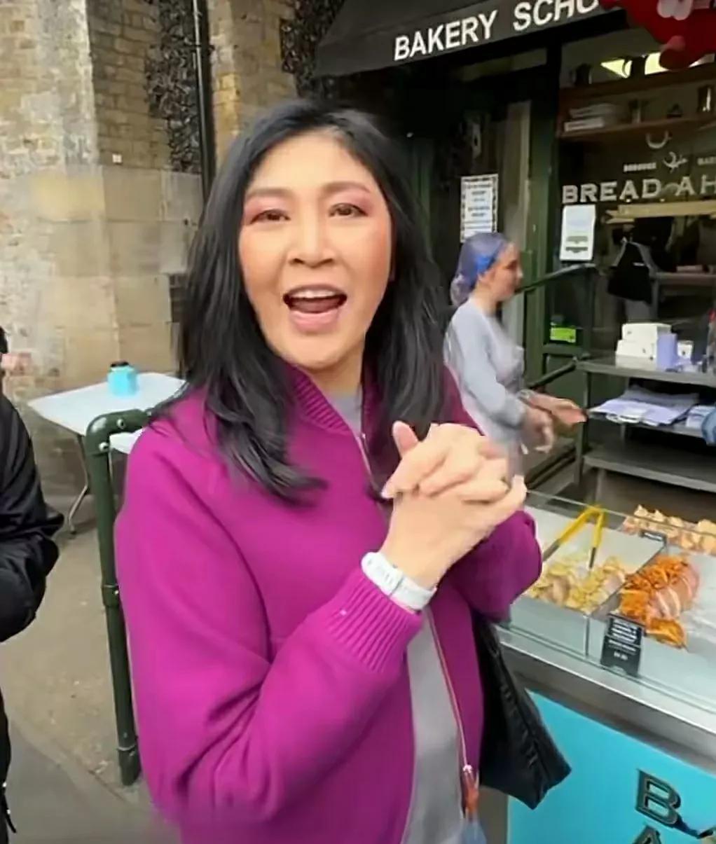 英拉一向被誉为美女，可是现在她发胖了，一点都不漂亮了。只生过一个孩子的女人，不应