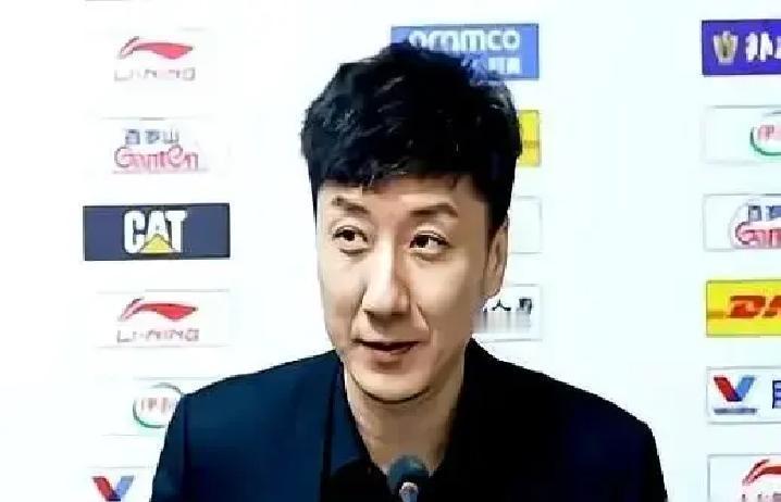 倒数第一的战绩，却打出了冠军级的更衣室氛围。他们场均犯规全联盟最少，防守肯