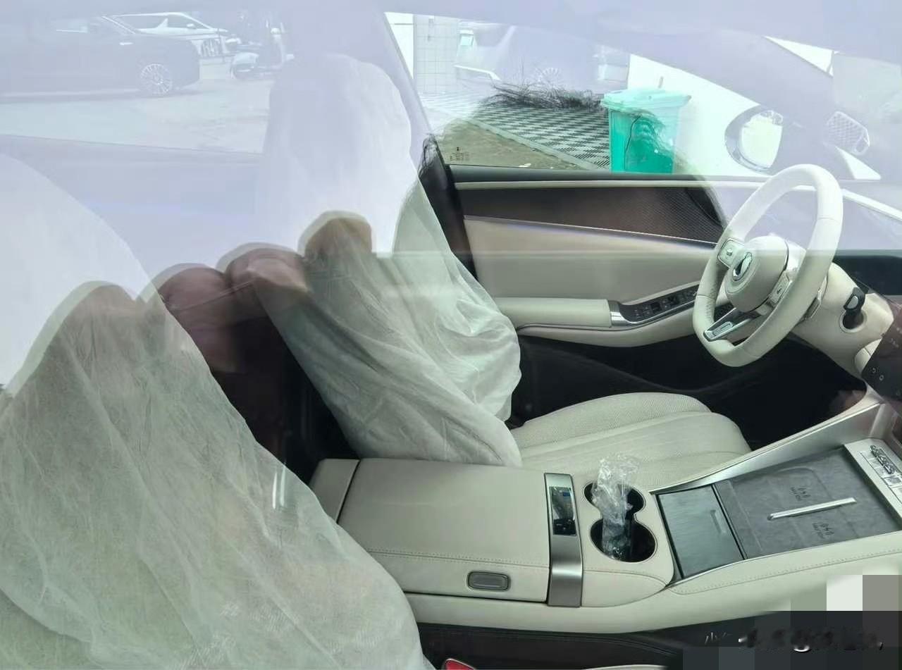 Z9gt新内饰曝光?这车忙着改款升级。要上超级e平台，改怀挡，还要出单激光雷