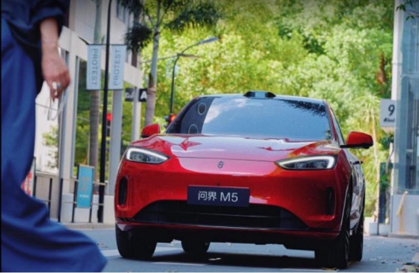 特斯拉ModelY和问界新M5Ultra咋选？谈谈我的购车心得在最终做出决