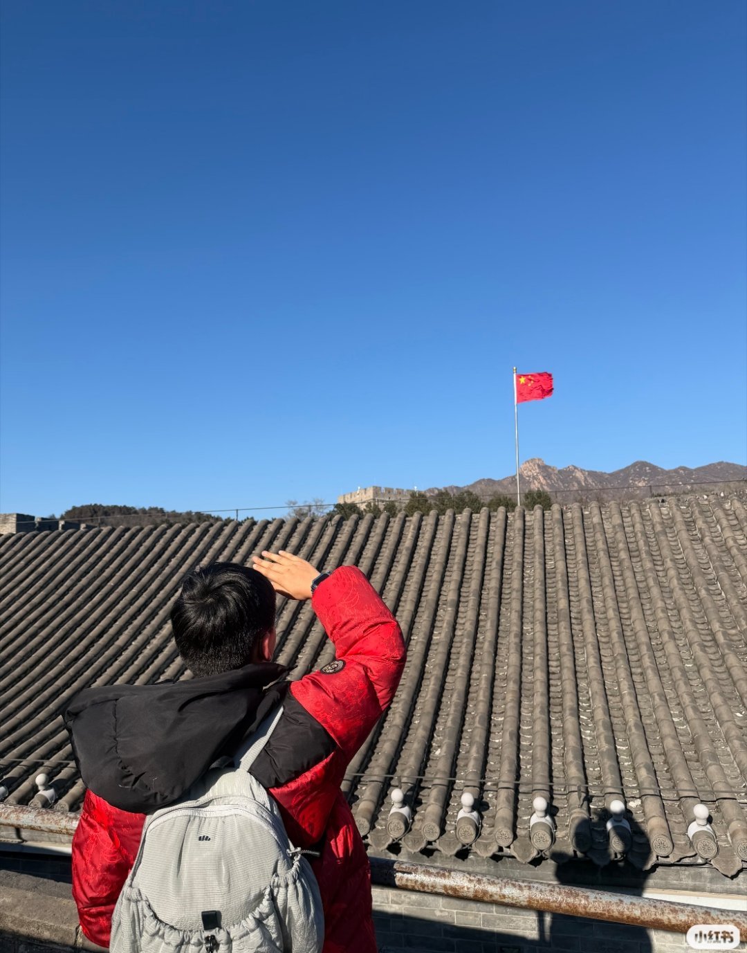 有时候感动不需要多宏大，就是这样很本能的一个举动。这份纯粹特别珍贵，也是藏在细节