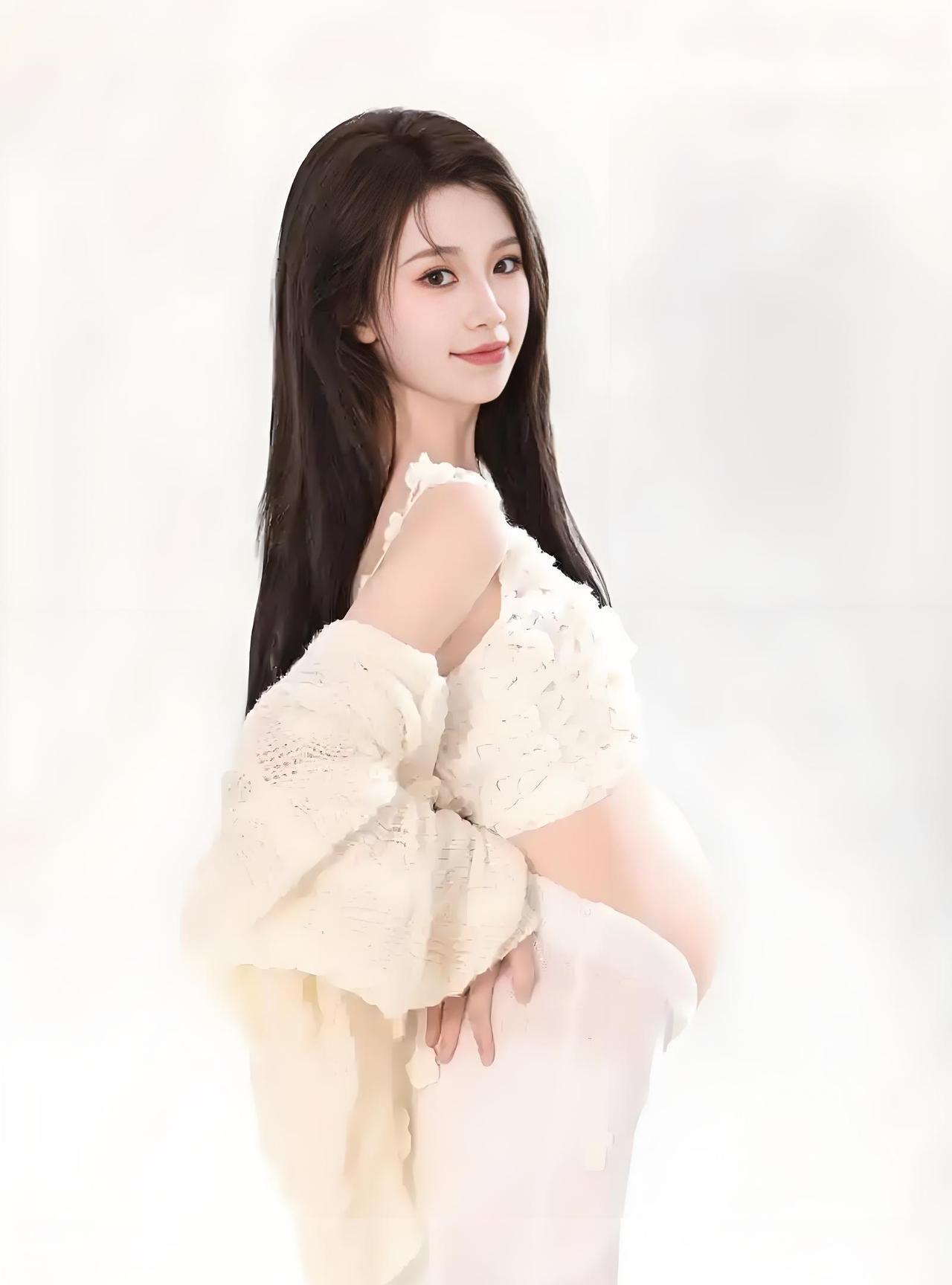 北京一个女孩子与男朋友谈恋爱，他们设立了一个共同帐户：女孩子每月工资3000元，