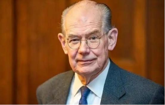 美国战略圈里，有位资深专家的警告说：中国似乎养成了一个危险的坏习惯，那就是低估了