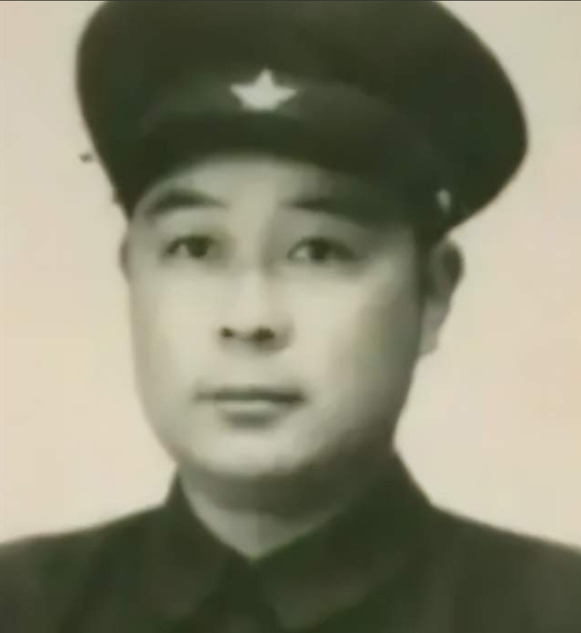 1939年，独1旅副旅长24岁还单身，战友们给他介绍了一个女排长，谁知，当副旅长