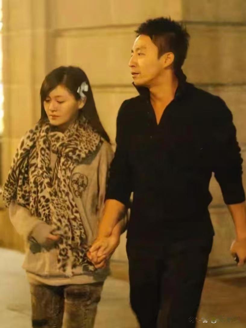 大S和汪小菲刚认识那会，一个在娱乐圈风生水起，一个在商界崭露头角，两人奇妙邂逅