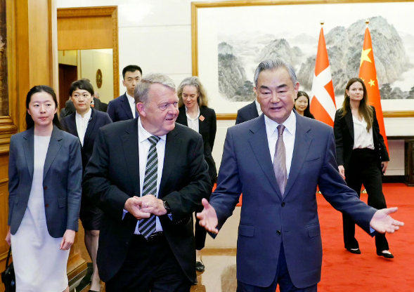 ·中国这招太妙了！在格陵兰问题上，中国给丹麦吃下一颗定心丸，这一次不仅有望解决领