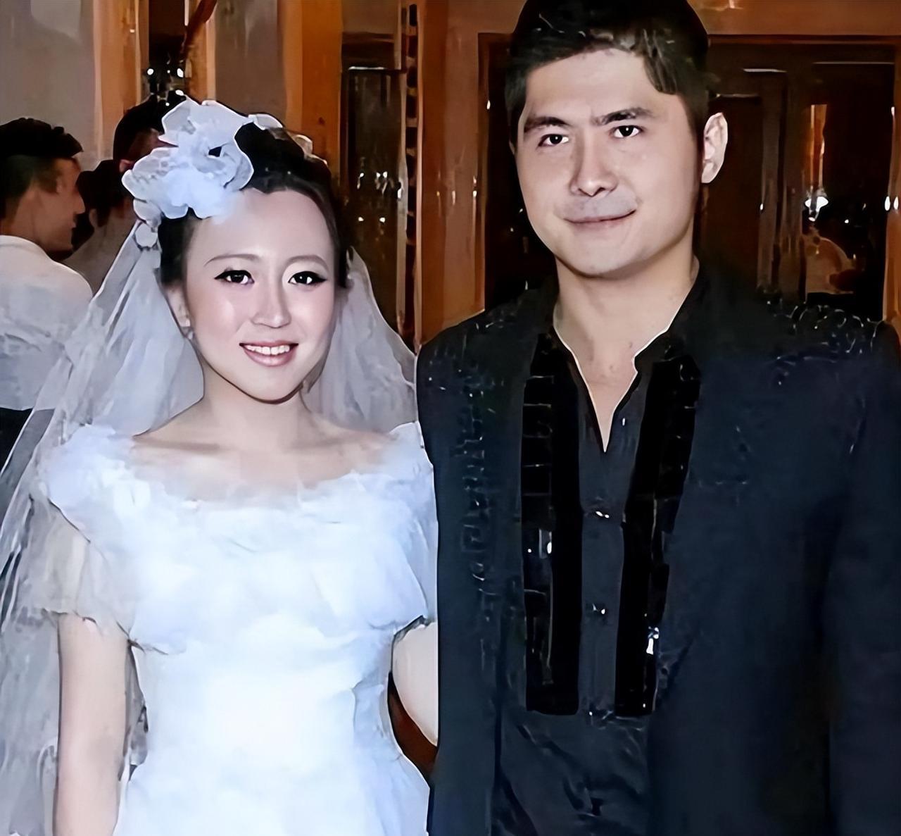 潘长江女儿潘阳：嫁10亿富豪结婚12年，却为何一直带儿子住娘家？这桩婚姻看似天作