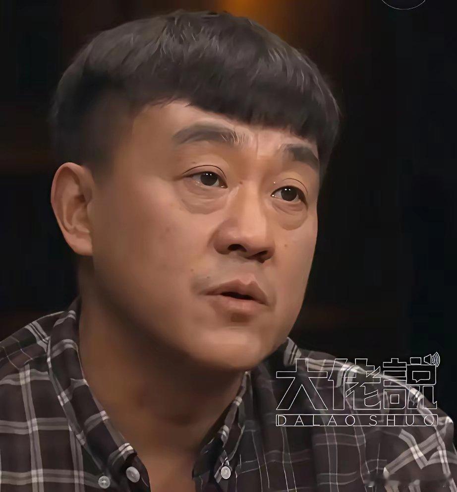 还有730天，何冰下班了北京户口，一级演员，再过两年满60岁，人艺直接给办退休。