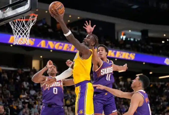 湖人VS太阳NBA季前赛，里弗斯进攻真好，范德比尔特防守真好，艾顿篮板真好范德