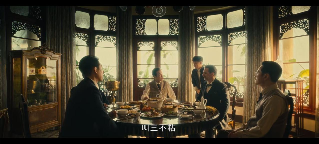 《八千里路云和月》田家泰用了整整一集时间，把孟万福一家试探了一遍。田家泰让孟万福