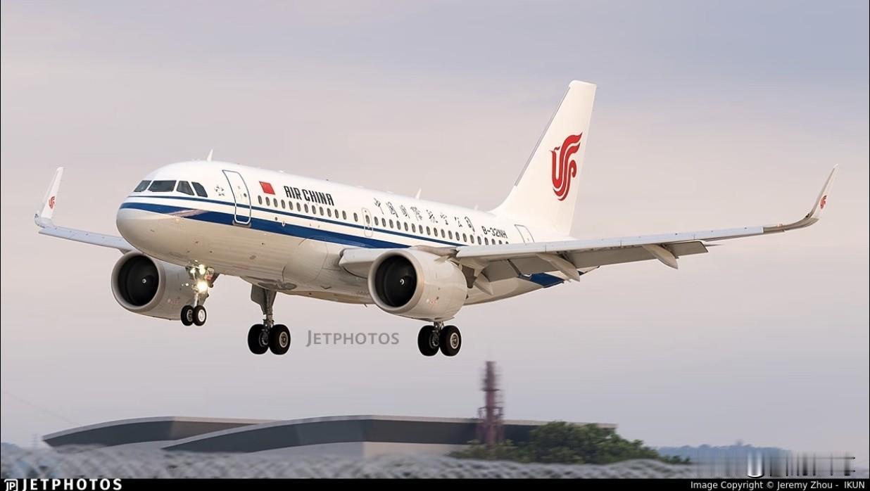 国家发出避免去日本的提醒后，国内航司也纷纷行动，国航、南航、东航都表示，涉日本机