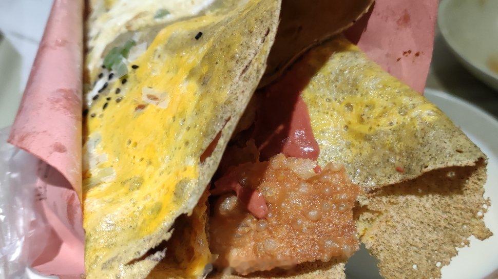 煎饼果子（夹果篦儿），老豆腐、油条、豆浆[赞]天津天津美食煎饼果子​