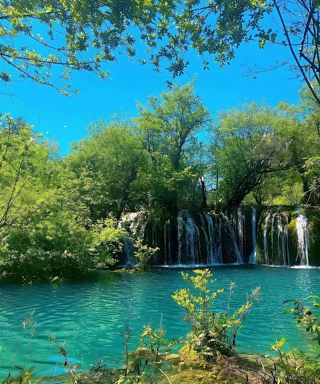 脱离底层，从认知破局开始认知的高墙之内，许多人耗尽心力却仍在原地打转。真正的破