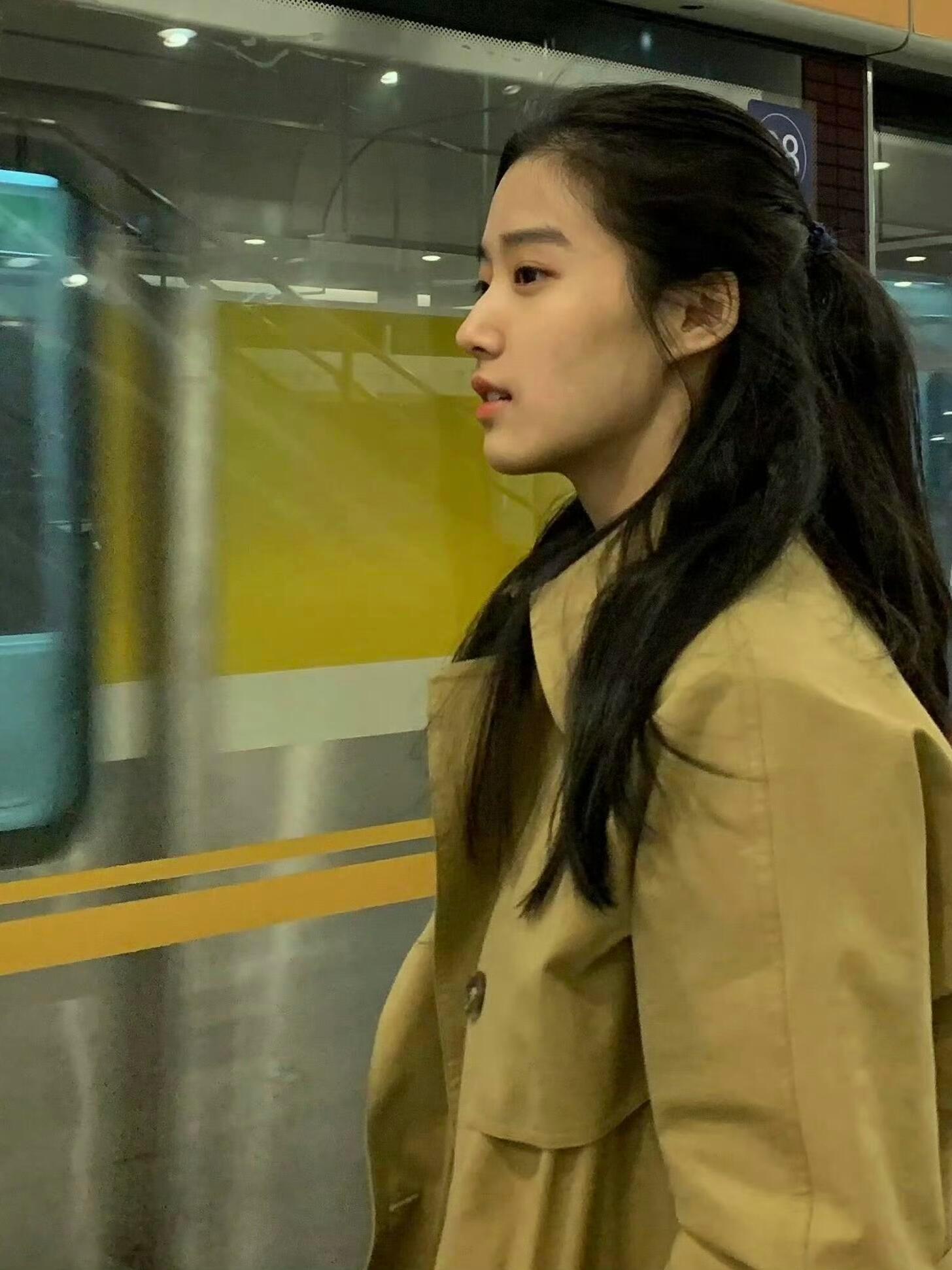 卢昱晓｜英国留学📖内娱女明星留子味​​​