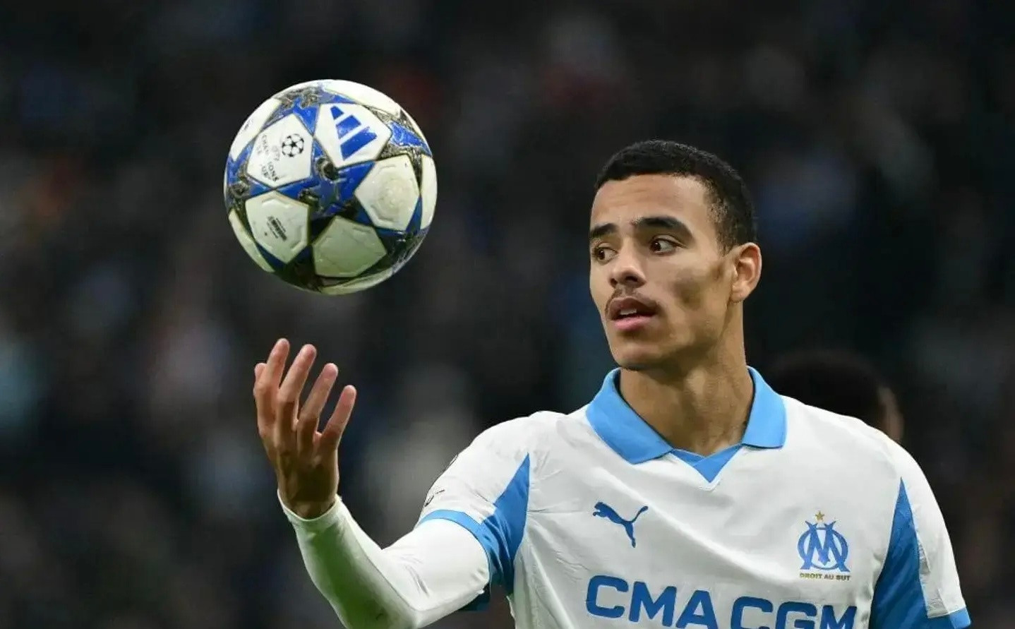 格林伍德正在领跑法甲射手榜，但是他在国家队遇到麻烦——图赫尔不要他，他也没参加牙