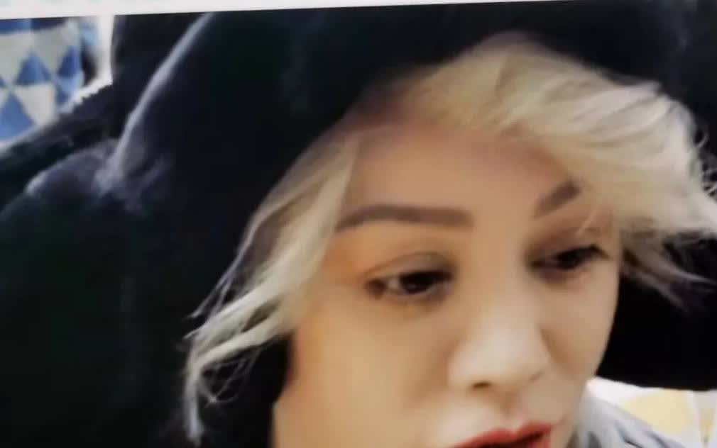 蔡文静非常坦率的对宁静说：“我和你相处，就是有讨好你的成分在！”宁静十分震惊：“