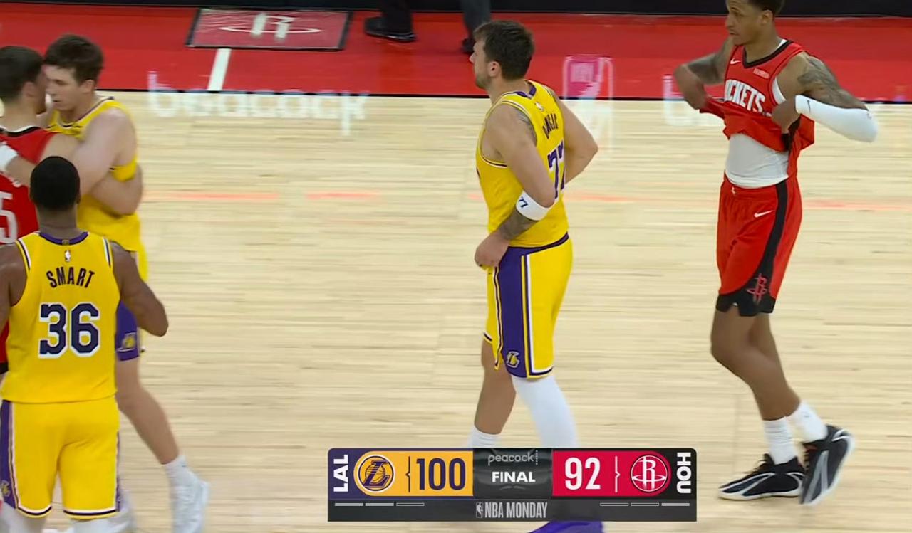 最近三场硬战，湖人把西部三大尖刀全锁死了：爱德华兹15中2，穆雷14中1，杜兰