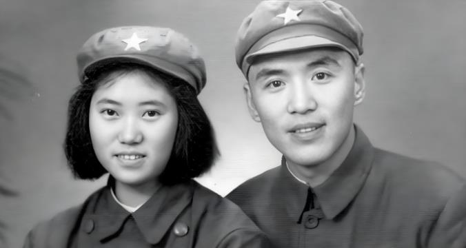 1958年，志愿军战士王兴复为一个朝鲜姑娘，放弃中国国籍留在了朝鲜，他也成为唯一