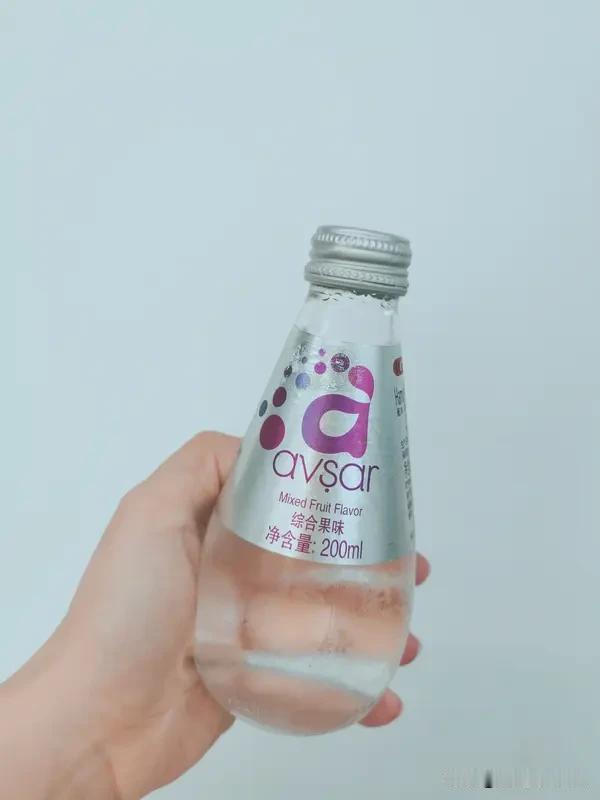 2026年7月，水瓶座的运势有点不简单。这个月整体得让自己动起来，就像被上了发条