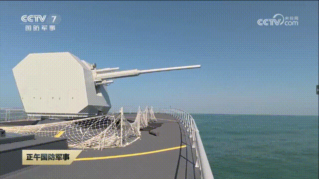 最新万吨大驱109“东莞”舰，110“安庆”舰首次主炮实弹射击。