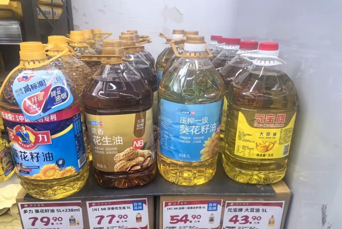 元宝牌食用油，绝对是负责采购的人最爱，别管是个体户，还是连锁餐饮店，选食用油，大