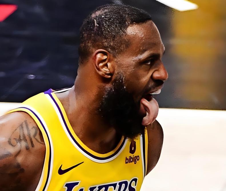 老詹挺牛啊，41岁了还是周最佳，甩阿杜和库里十条街今天NBA官方公布了上周的周