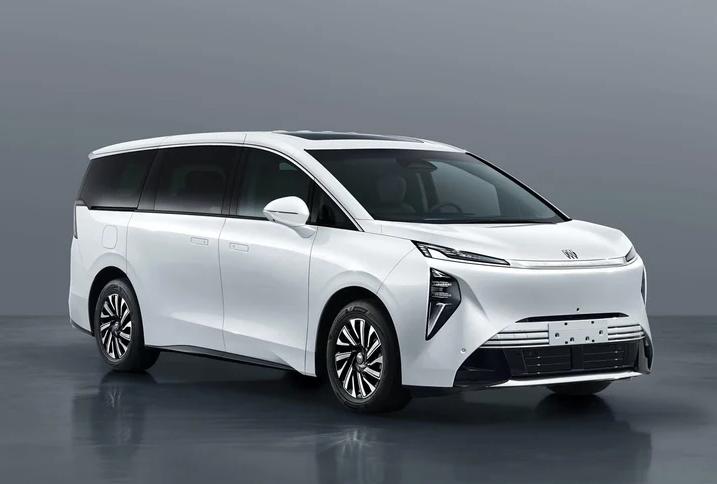 传统豪强发力新能源MPV！别克至境世家内饰官图曝光，科技感直接拉满！[吃瓜]