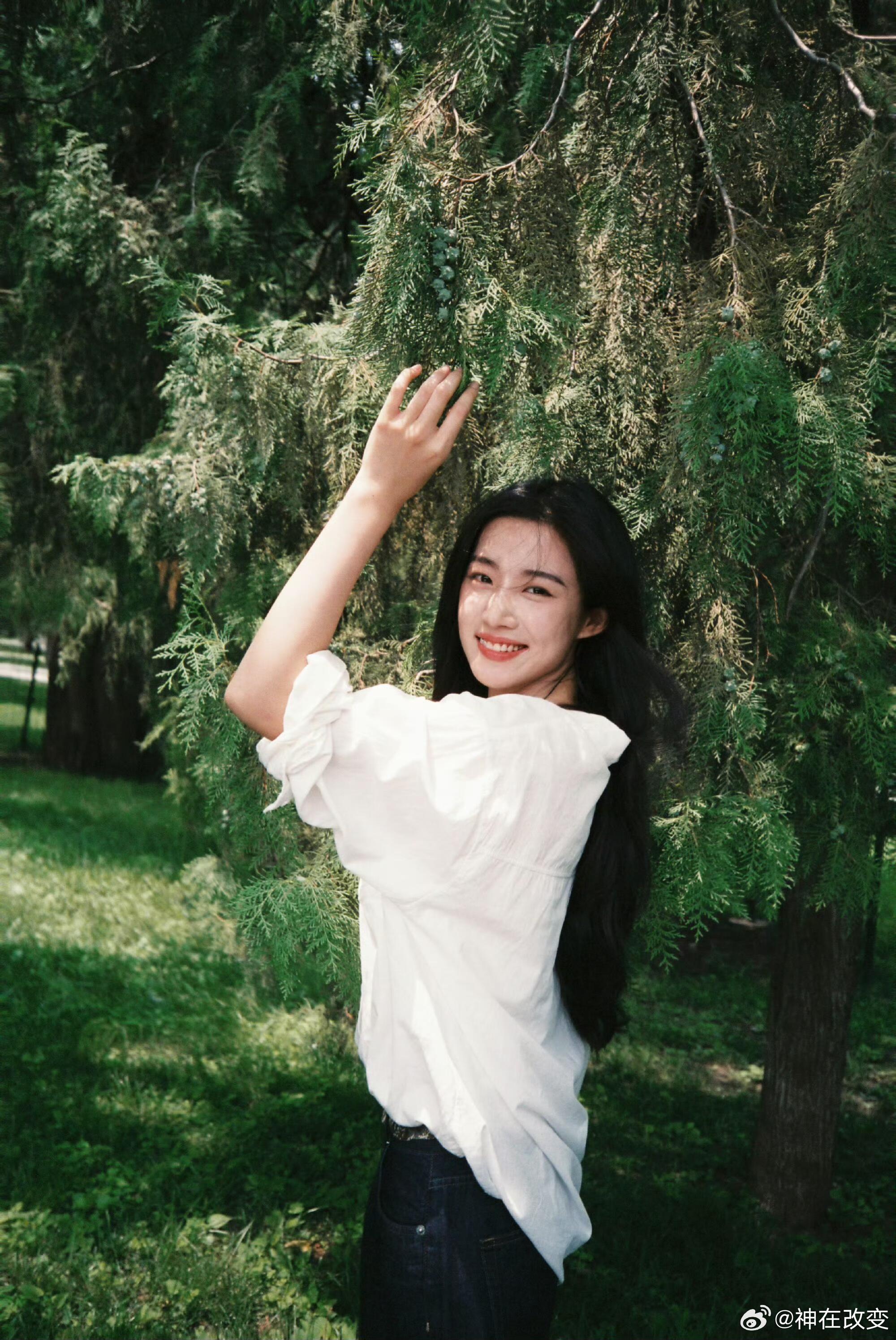 卢昱晓Share｜卢昱晓绝美壁纸卢昱晓｜