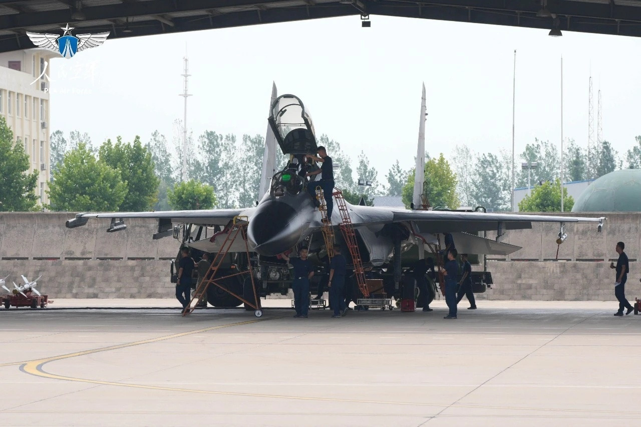 东空某旅歼-11B/BS烽火问鼎计划制胜空天