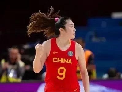 女篮球员​李梦职业生涯的荣誉1，2个WCBA冠军2，2个亚洲杯冠军3，2个亚运会冠军4，1个世界杯亚