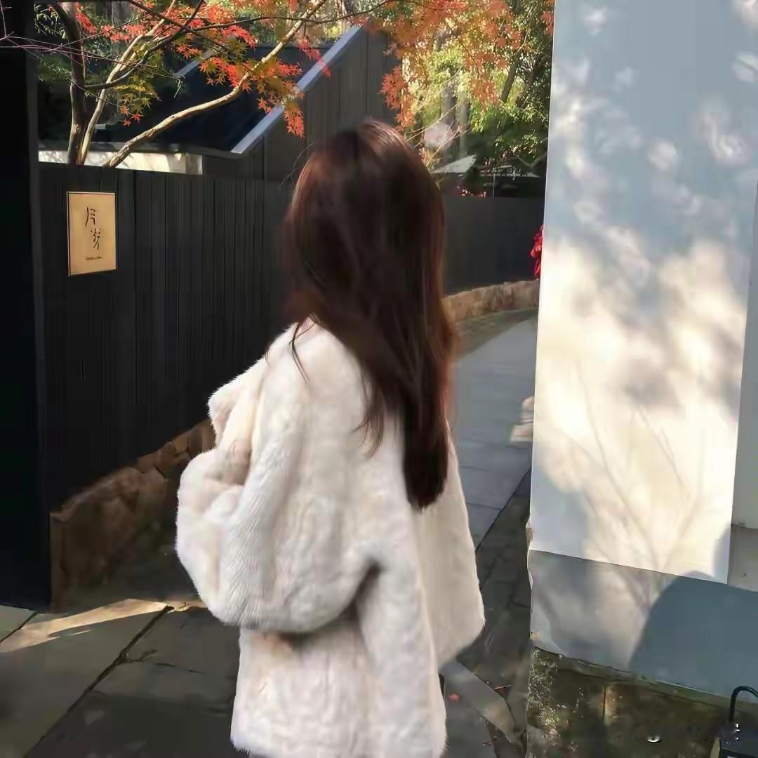 与人刚开始相处的时候，一定要慢。如果你不了解对方的时候，把他当坏人想，