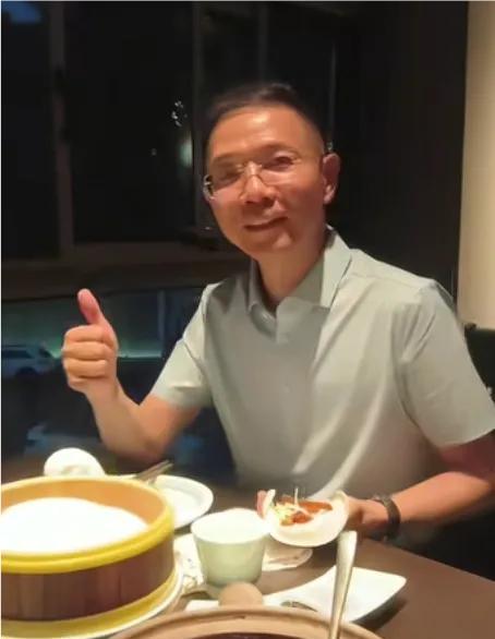 好消息，好消息，李律的保镖已经就位，就看明天的了！今天晚上，李律的保镖到位了，